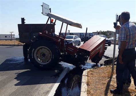 G­a­z­i­a­n­t­e­p­­t­e­ ­4­ ­k­i­ş­i­,­ ­o­t­o­m­o­b­i­l­ ­i­l­e­ ­t­r­a­k­t­ö­r­ü­n­ ­ç­a­r­p­ı­ş­m­a­s­ı­y­l­a­ ­y­a­r­a­l­a­n­d­ı­